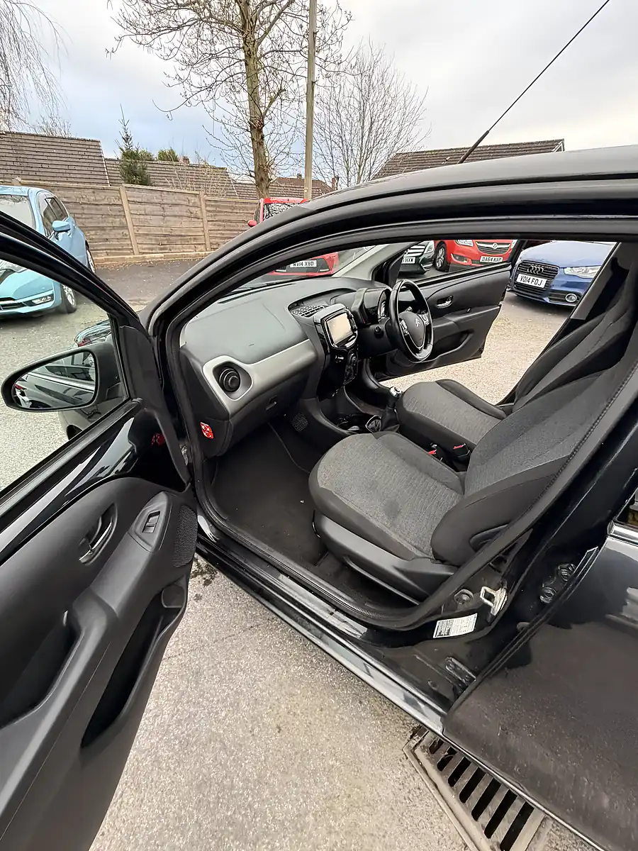 Used 2016 Citroen C1 Flair Black - Interior and Exterior details 15