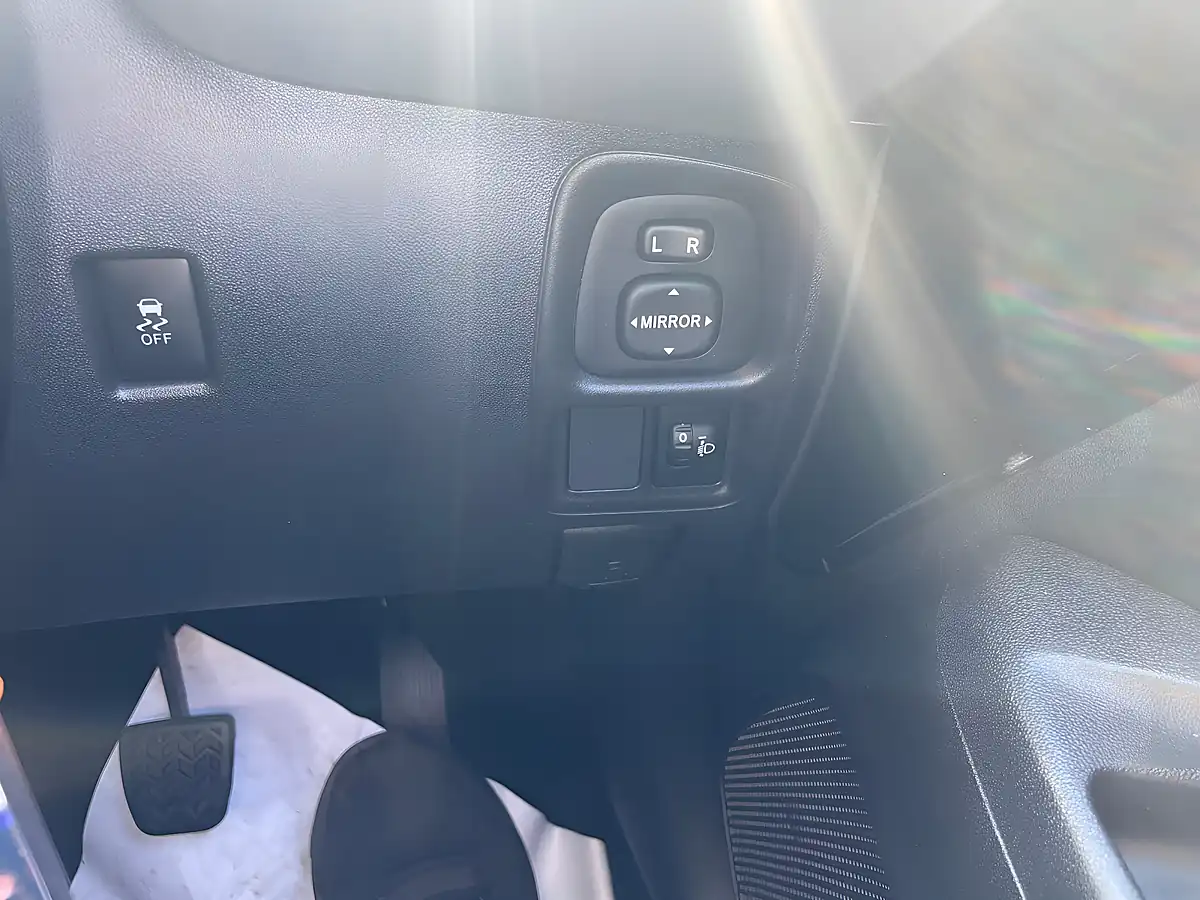 Used 2016 Citroen C1 Flair Blue - Interior and Exterior details 20