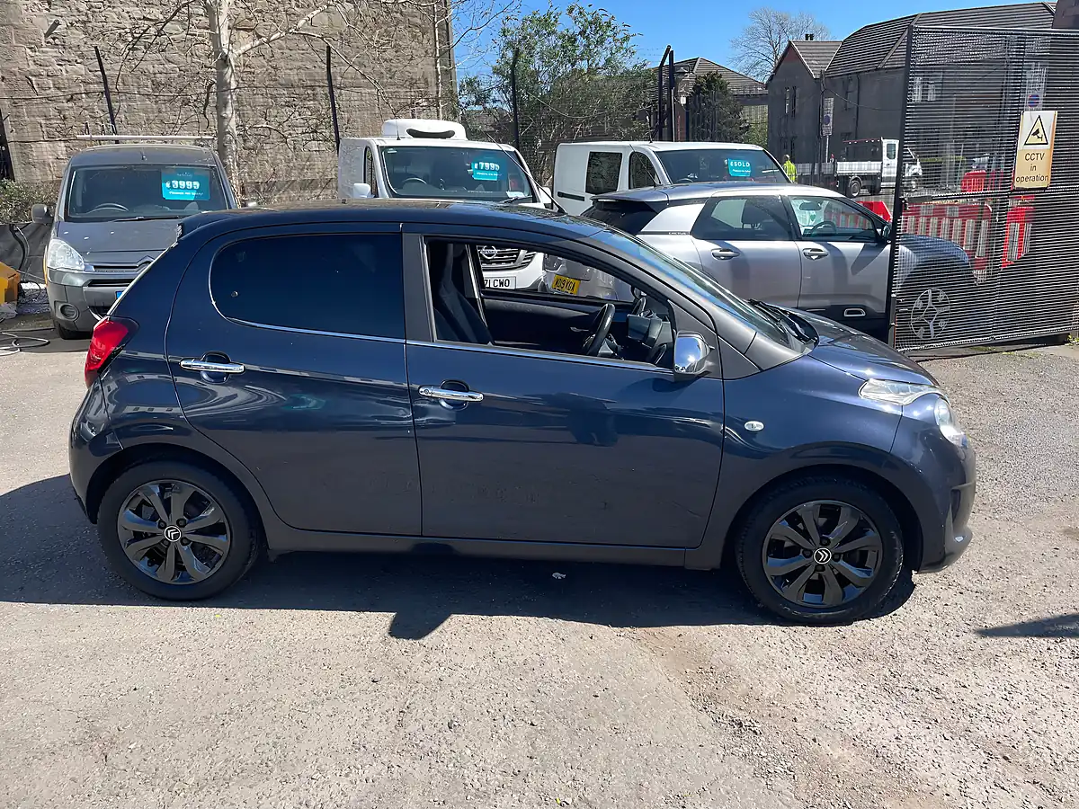 Used 2016 Citroen C1 Flair Blue - Interior and Exterior details 3