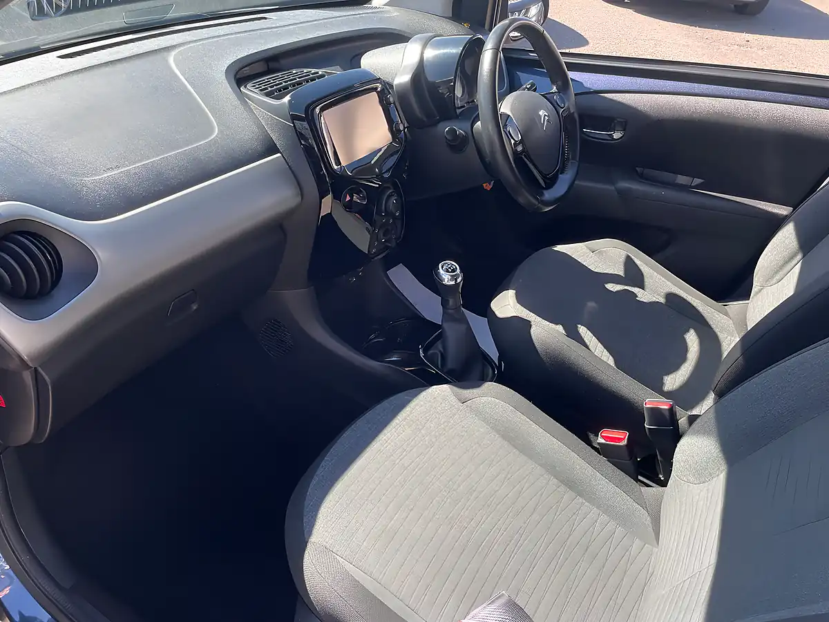 Used 2016 Citroen C1 Flair Blue - Interior and Exterior details 9