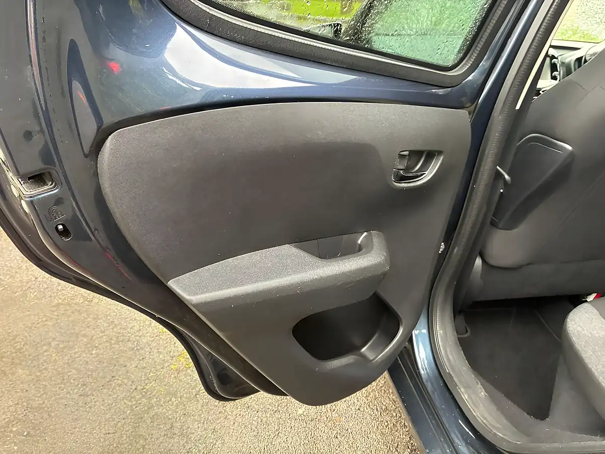 Used 2016 Citroen C1 Flair Blue - Interior and Exterior details 10
