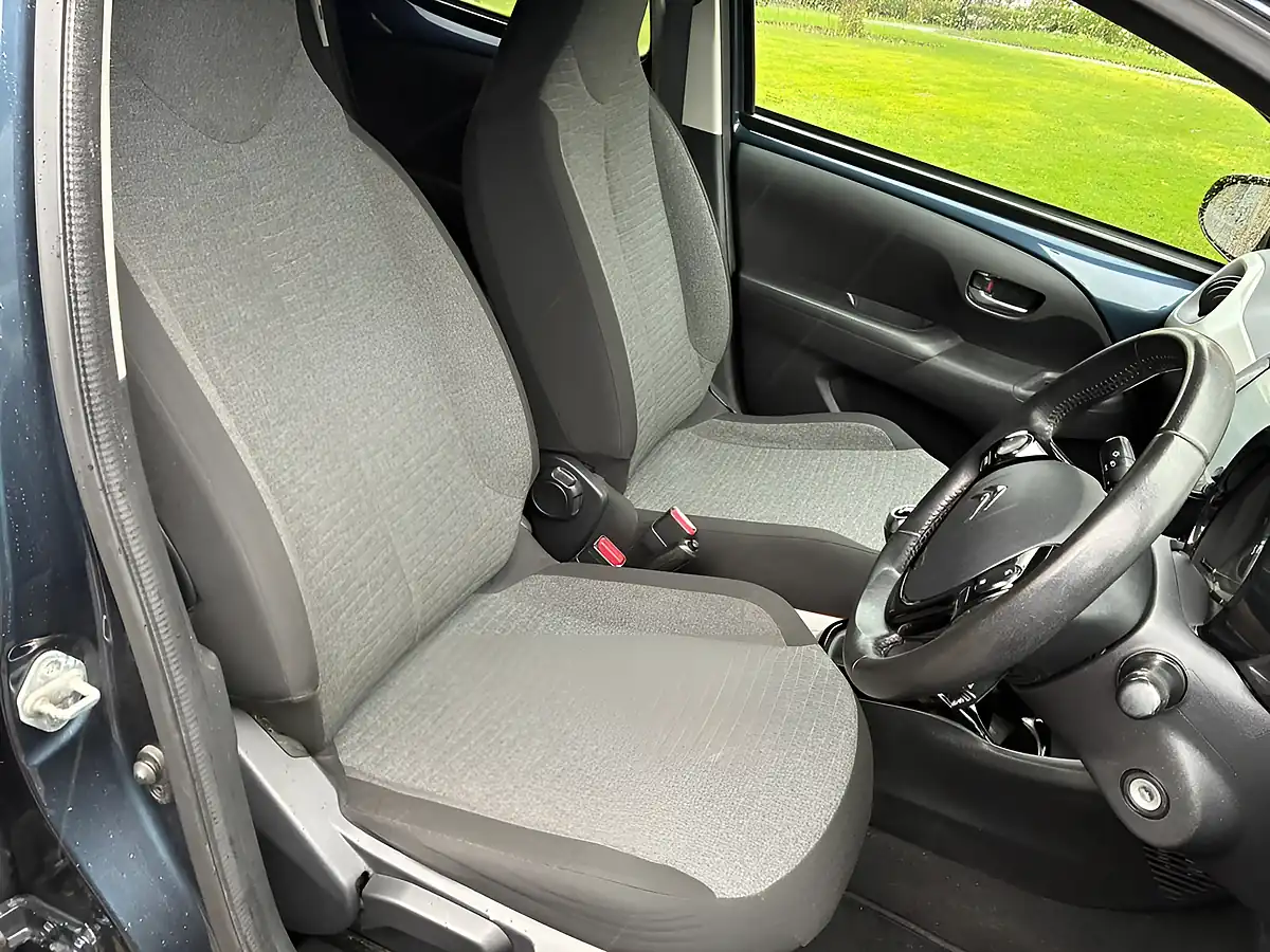 Used 2016 Citroen C1 Flair Blue - Interior and Exterior details 11