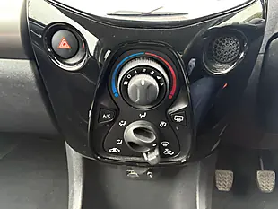 Used 2016 Citroen C1 Flair Blue - Interior and Exterior details 14