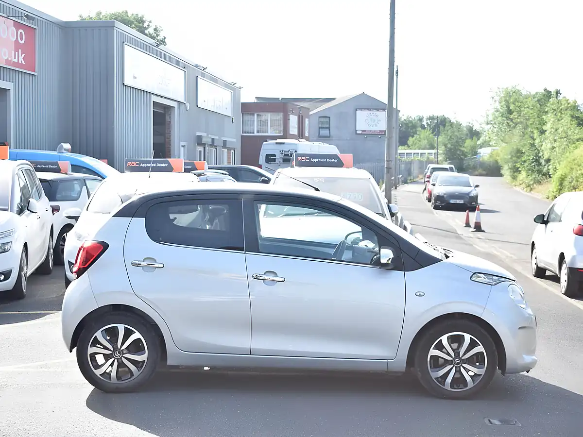 Used 2016 Citroen C1 Flair Grey - Interior and Exterior details 9
