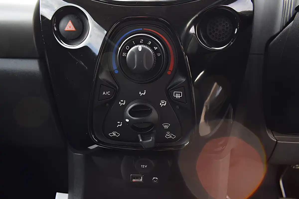 Used 2016 Citroen C1 Flair Grey - Interior and Exterior details 17