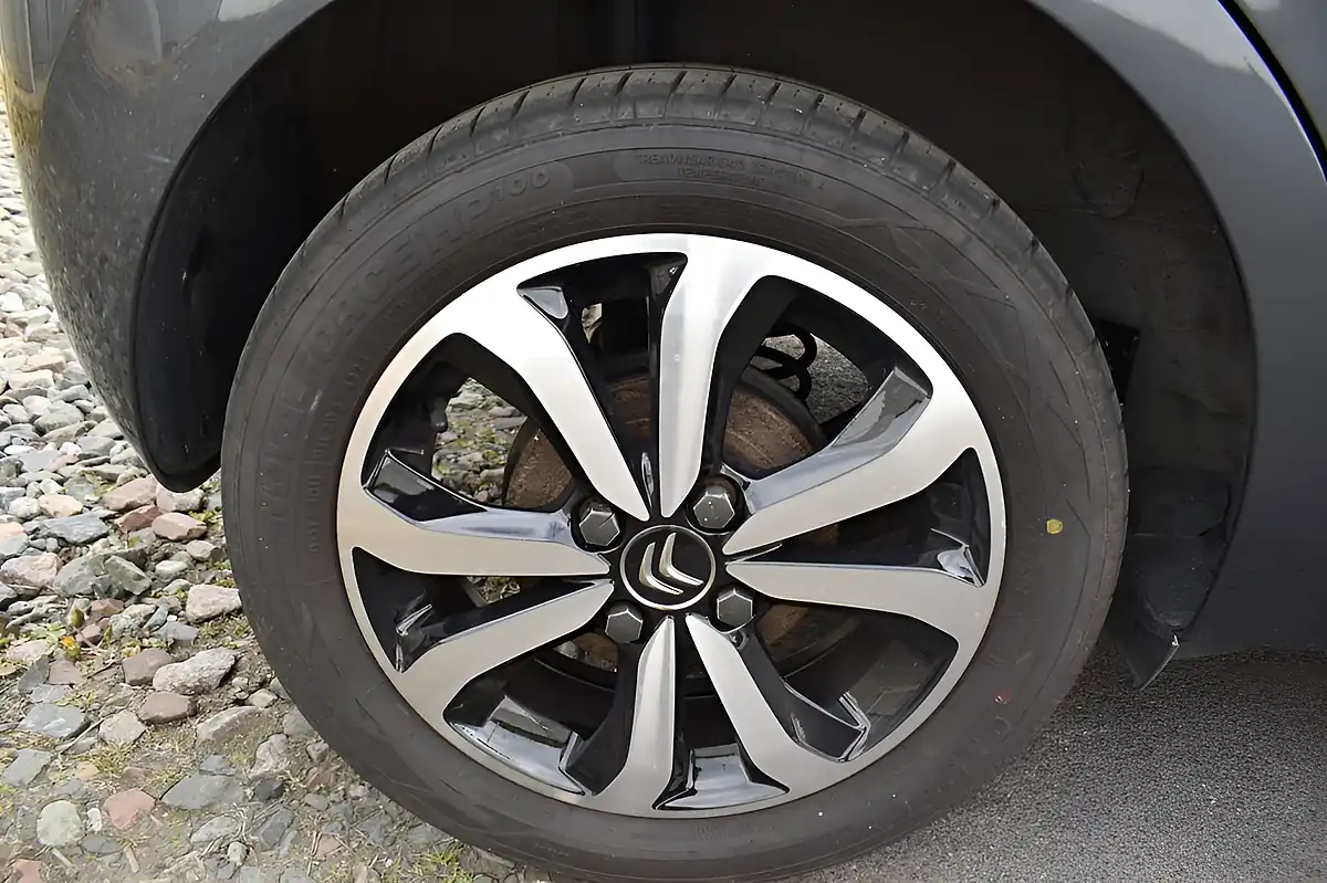 Used 2016 Citroen C1 Flair Grey - Interior and Exterior details 5
