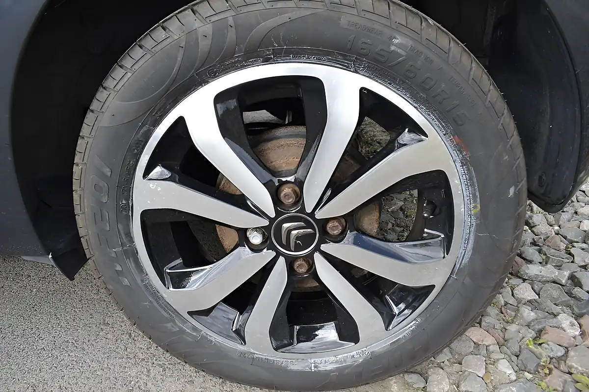 Used 2016 Citroen C1 Flair Grey - Interior and Exterior details 6