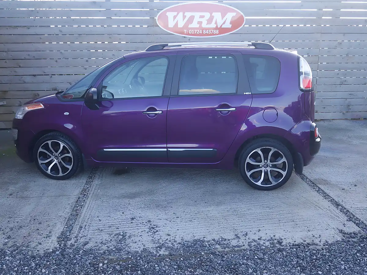 Used 2016 Citroen C3 Picasso Platinum Karma Purple - Interior and Exterior details 7