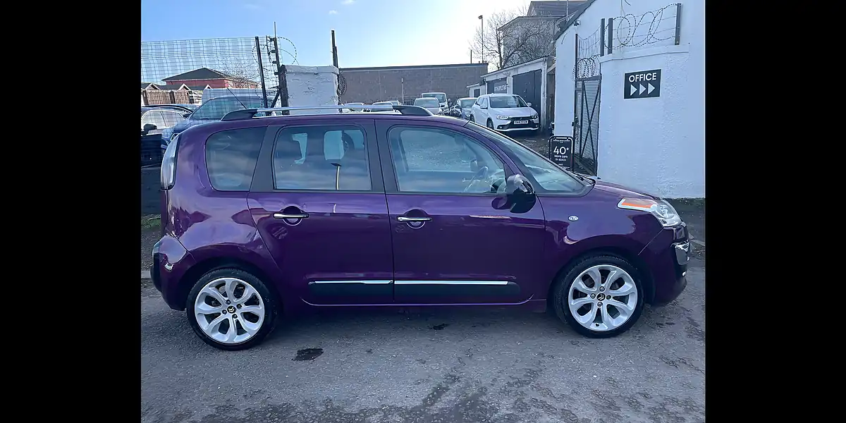 Used 2016 Citroen C3 Picasso Platinum Picasso Purple - Interior and Exterior details 3