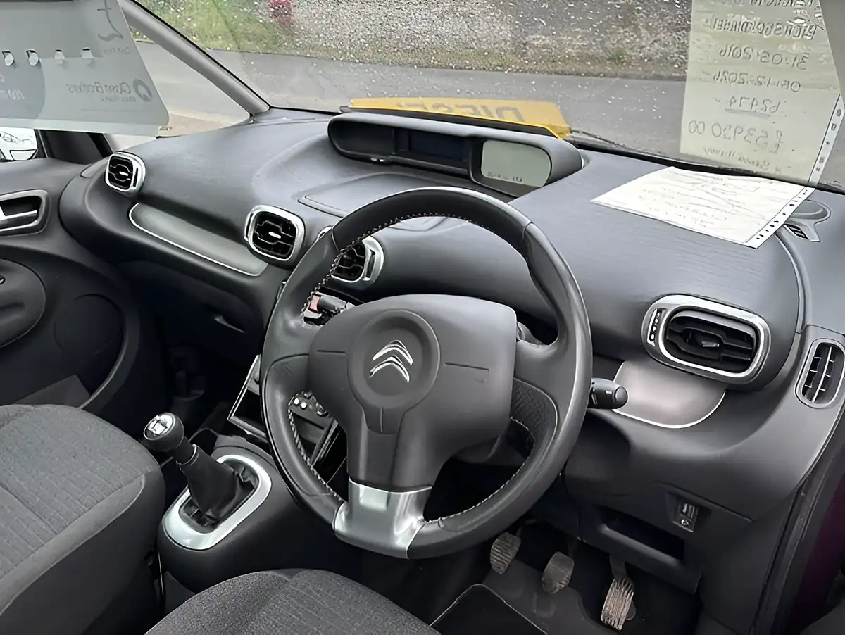 Used 2016 Citroen C3 Picasso Purple - Interior and Exterior details 10