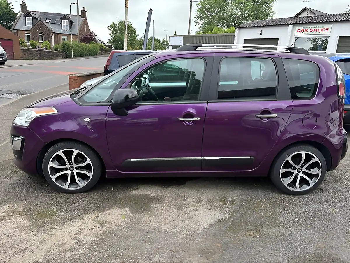 Used 2016 Citroen C3 Picasso Purple - Interior and Exterior details 3