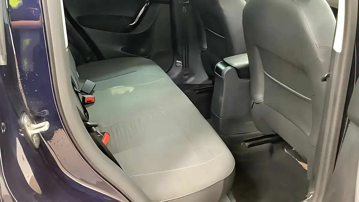 Used 2016 Citroen C3 Platinum Blue - Interior and Exterior details 13