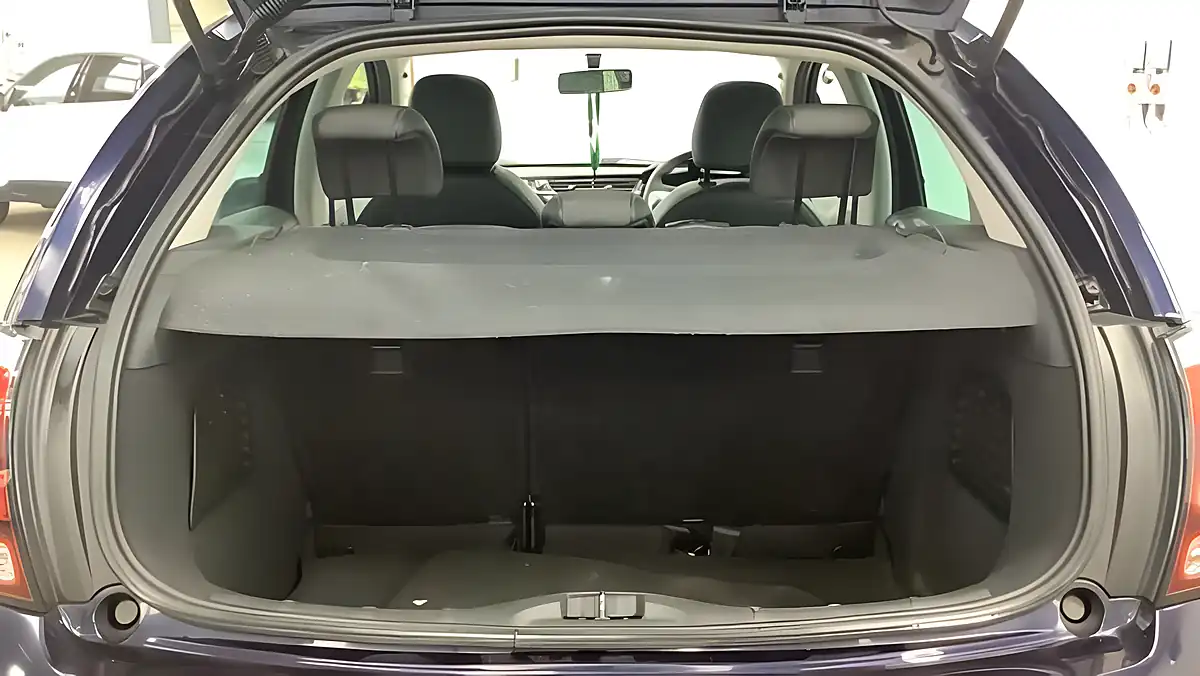 Used 2016 Citroen C3 Platinum Blue - Interior and Exterior details 7