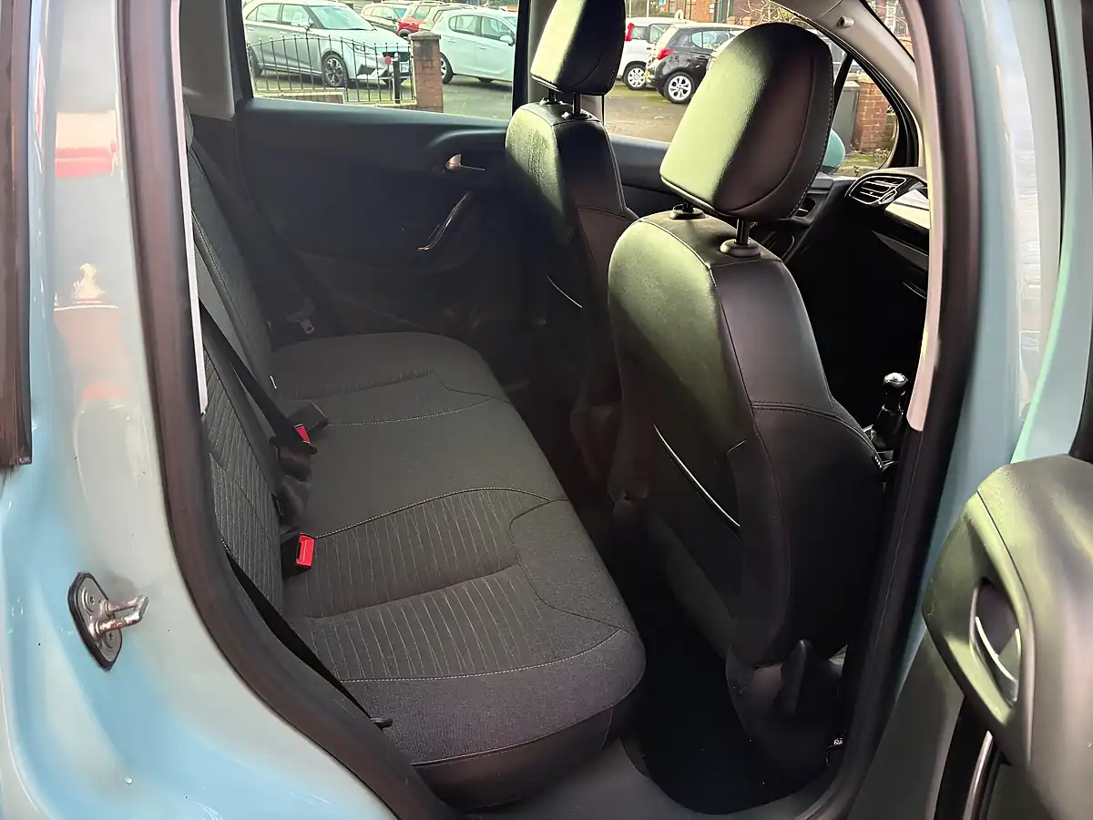 Used 2016 Citroen C3 Platinum Blue - Interior and Exterior details 11