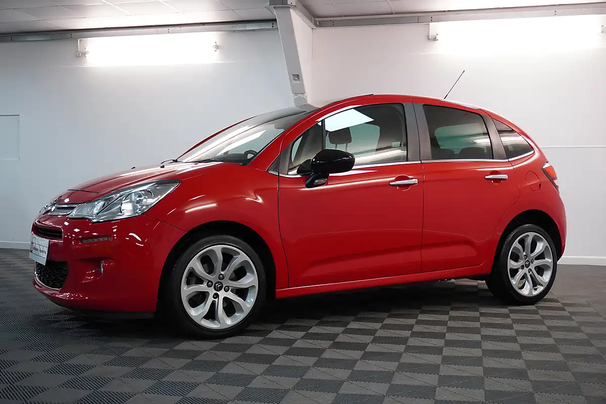 Used 2016 Citroen C3 Platinum Red - Interior and Exterior details 16