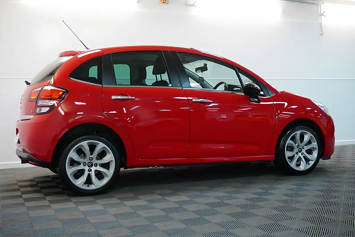 Used 2016 Citroen C3 Platinum Red - Interior and Exterior details 8