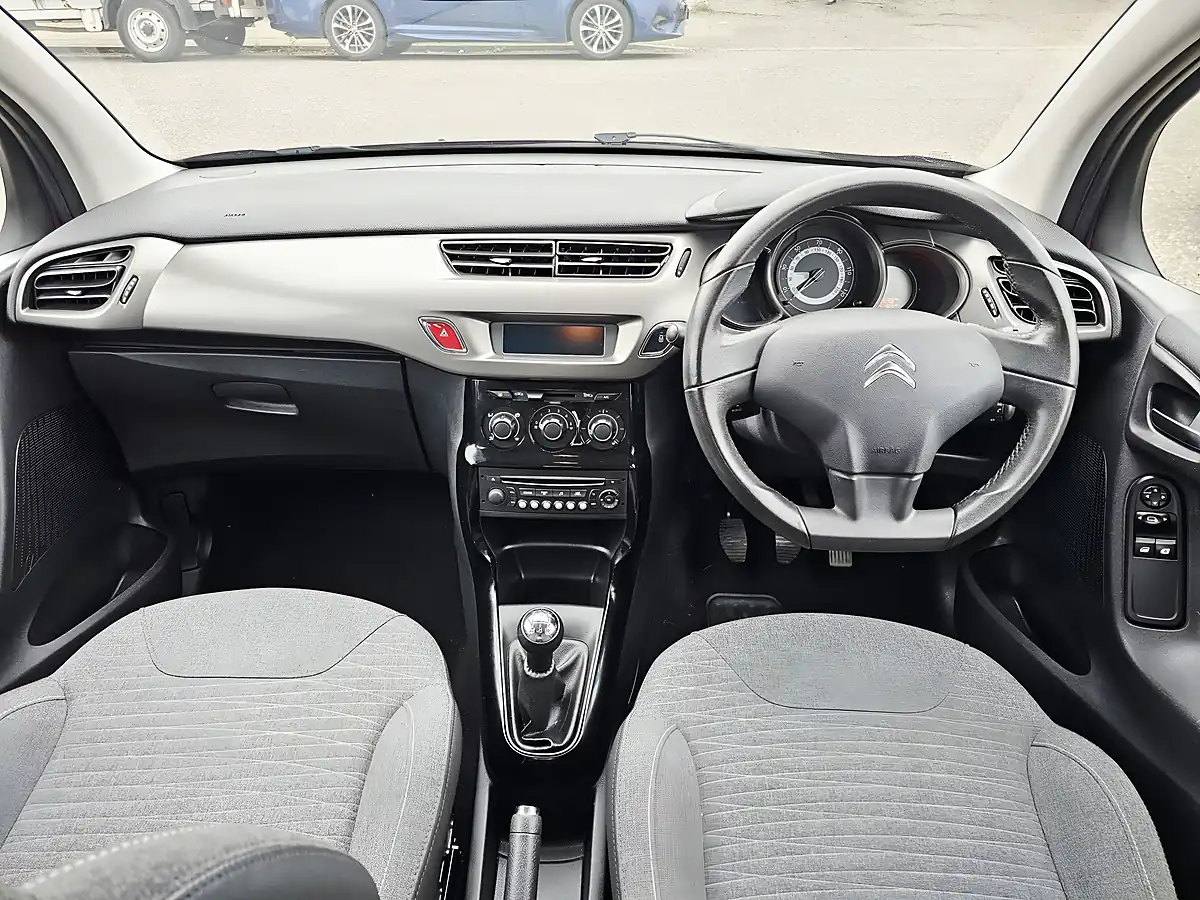 Used 2016 Citroen C3 Tech Edition Purple - Interior and Exterior details 11