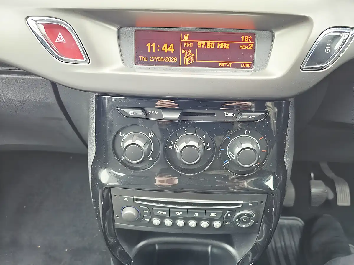 Used 2016 Citroen C3 Tech Edition Purple - Interior and Exterior details 13