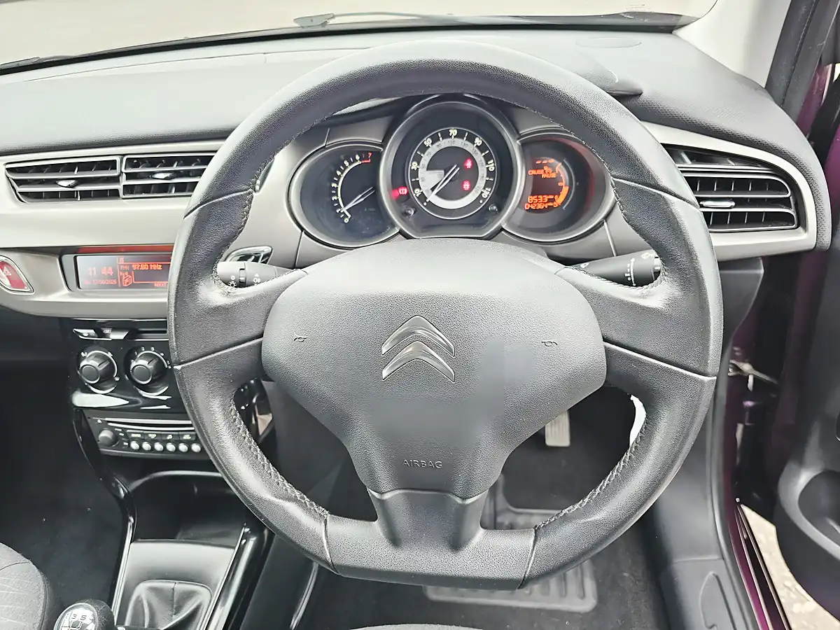 Used 2016 Citroen C3 Tech Edition Purple - Interior and Exterior details 14