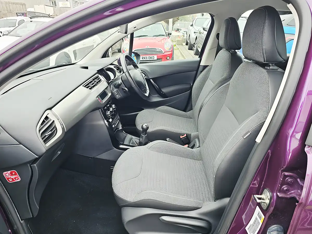 Used 2016 Citroen C3 Tech Edition Purple - Interior and Exterior details 7