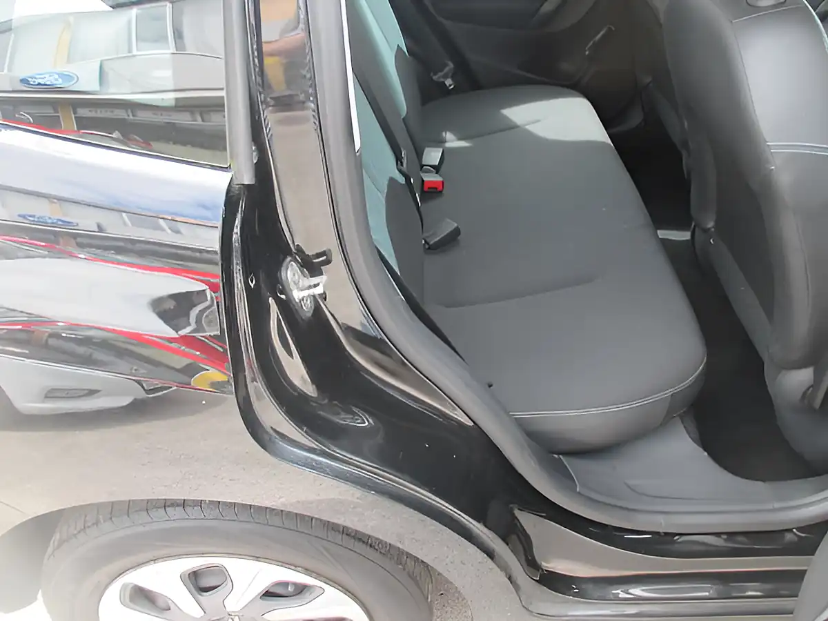 Used 2016 Citroen C3 Vt Black - Interior and Exterior details 9