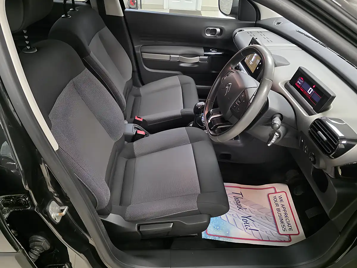Used 2016 Citroen C4 Cactus Feel Black - Interior and Exterior details 12
