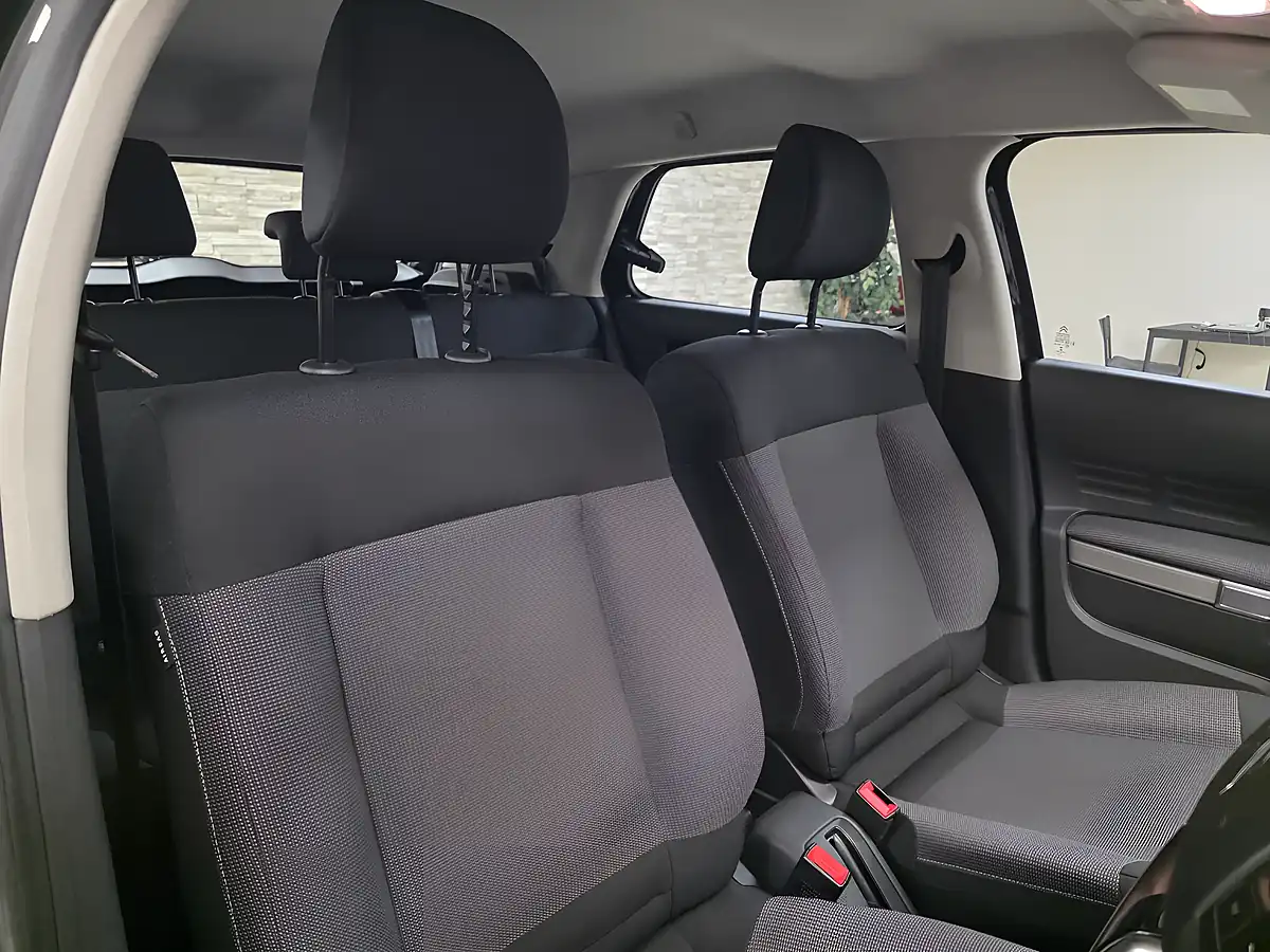 Used 2016 Citroen C4 Cactus Feel Black - Interior and Exterior details 13