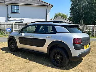 Used 2016 Citroen C4 Cactus Feel Silver - Interior and Exterior details 7