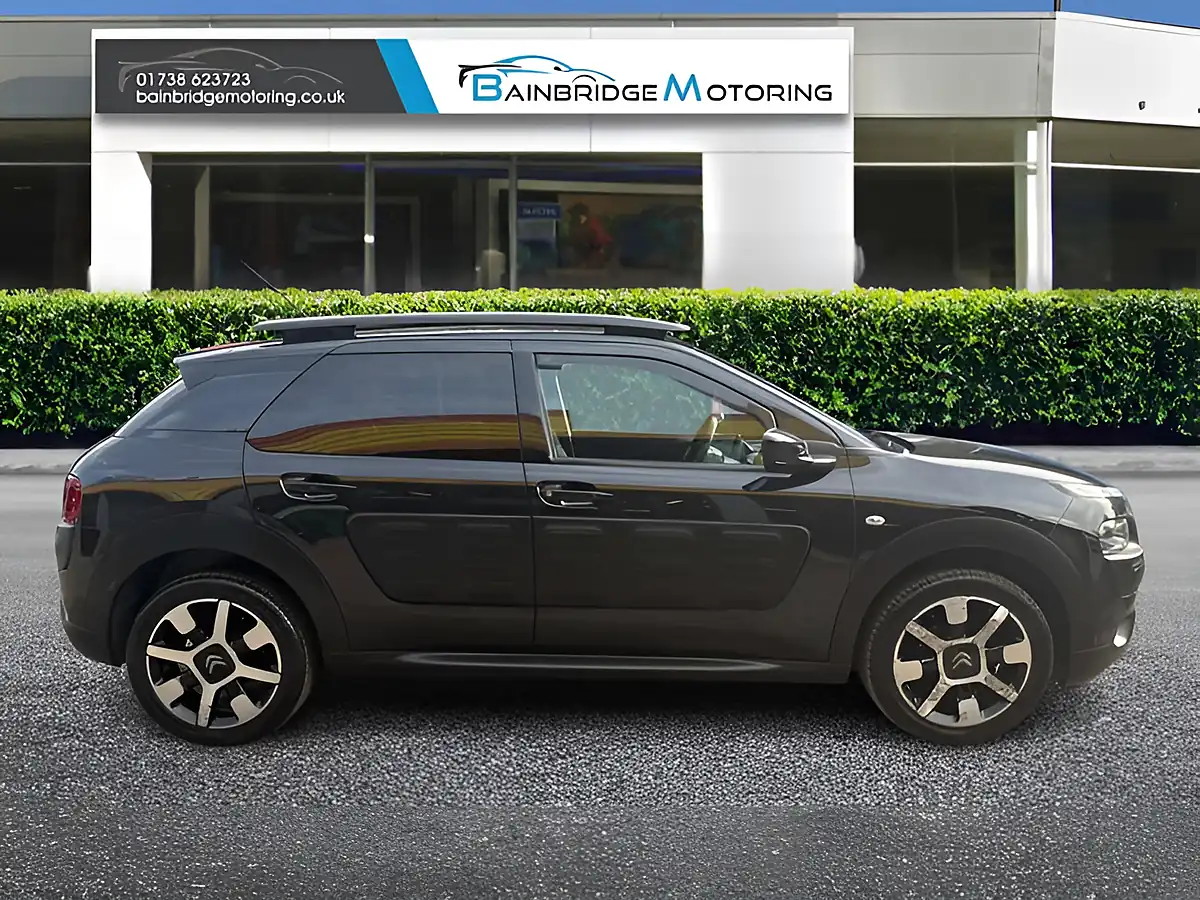 Used 2016 Citroen C4 Cactus Flair Black - Interior and Exterior details 2