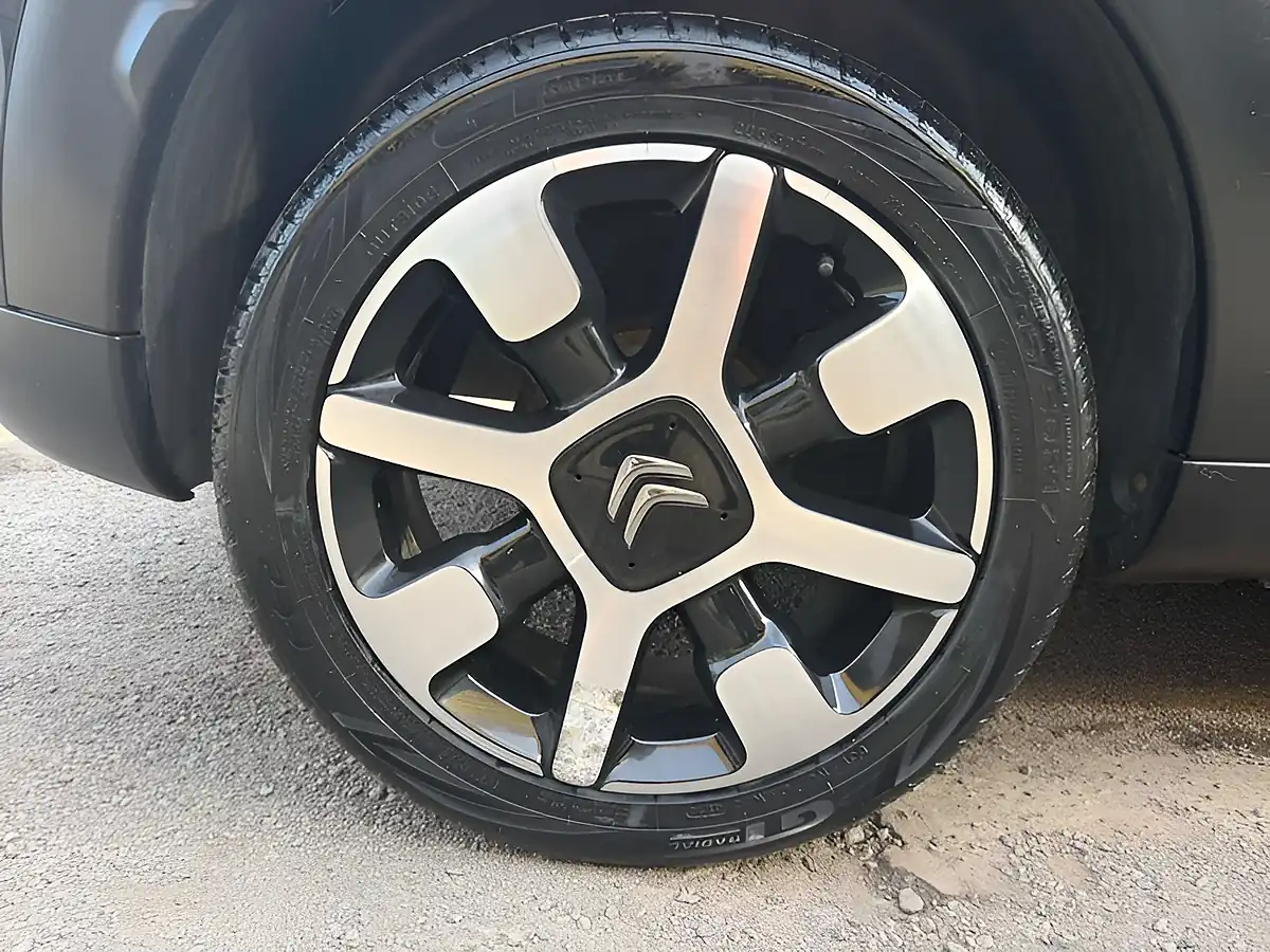 Used 2016 Citroen C4 Cactus Flair Black - Interior and Exterior details 9