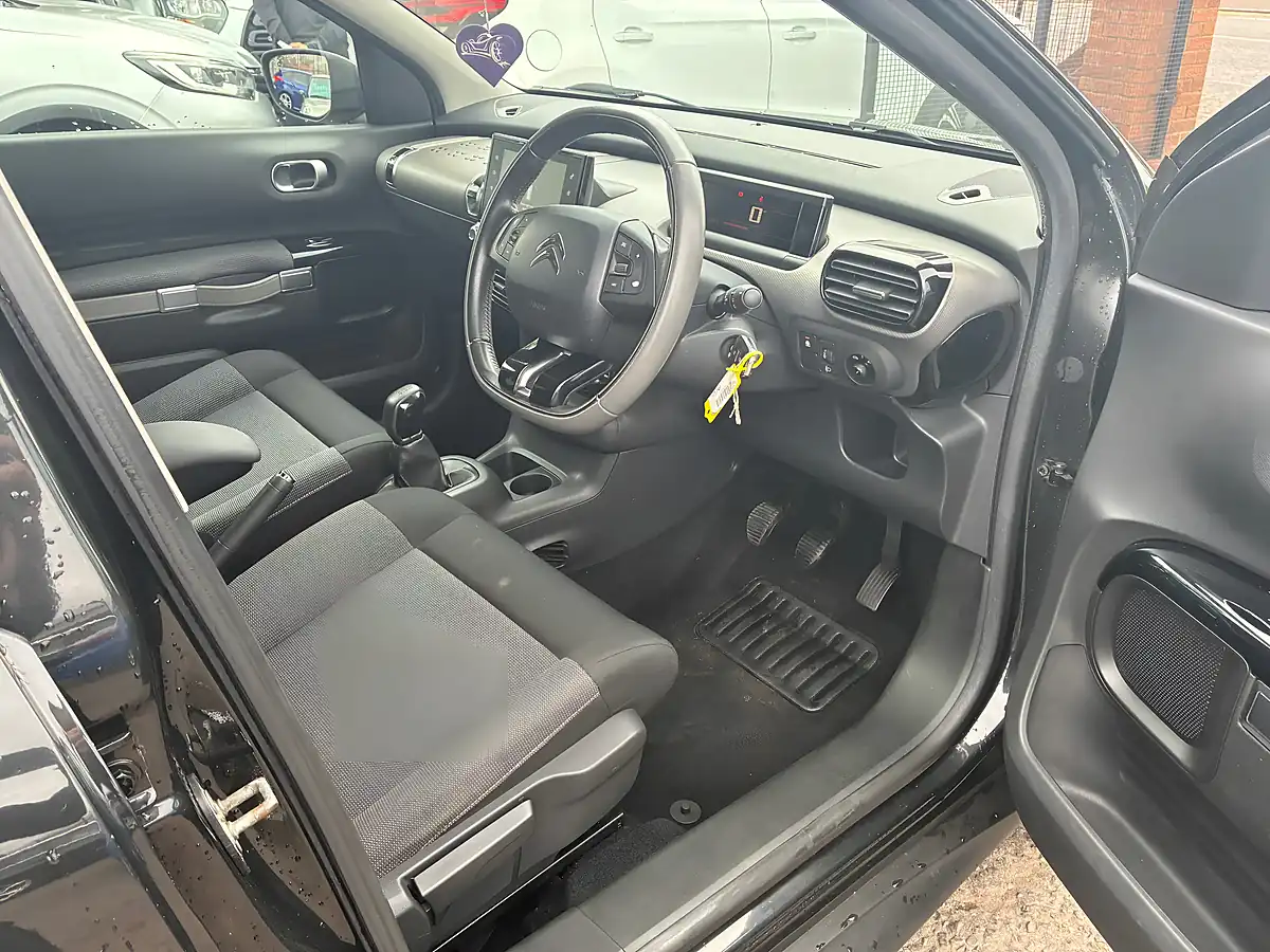 Used 2016 Citroen C4 Cactus Flair Black - Interior and Exterior details 13