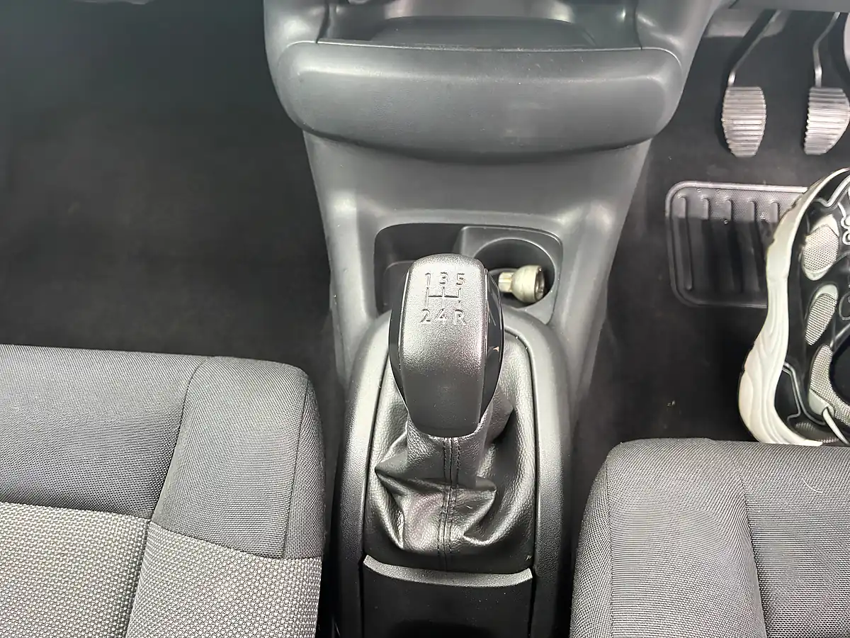 Used 2016 Citroen C4 Cactus Flair Black - Interior and Exterior details 16