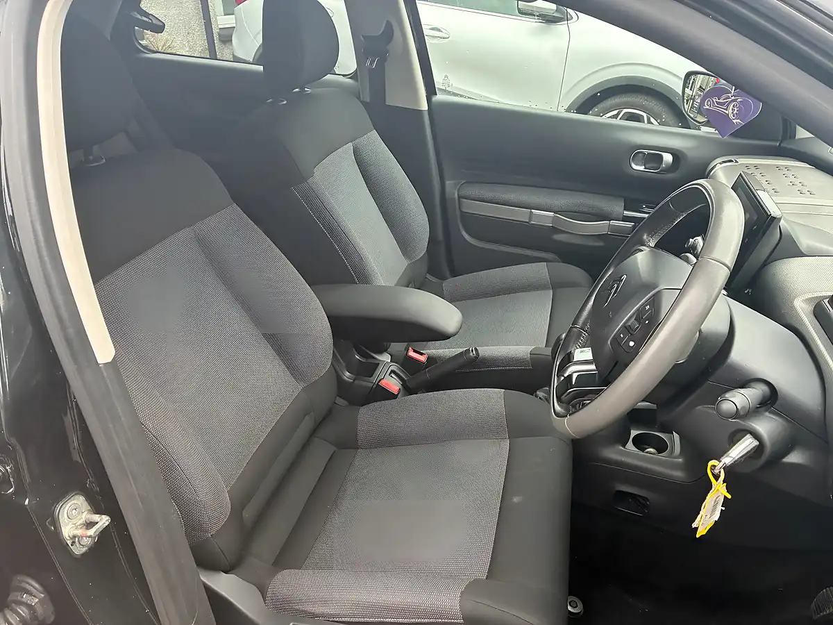 Used 2016 Citroen C4 Cactus Flair Black - Interior and Exterior details 17