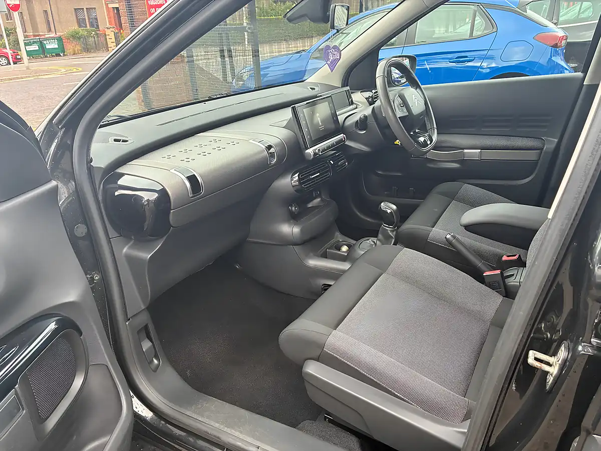 Used 2016 Citroen C4 Cactus Flair Black - Interior and Exterior details 19