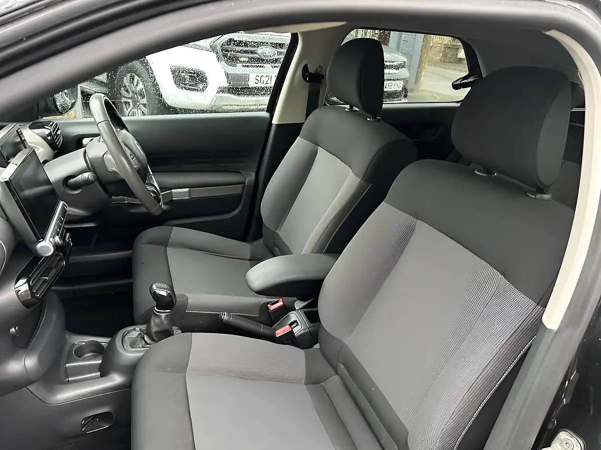 Used 2016 Citroen C4 Cactus Flair Black - Interior and Exterior details 10
