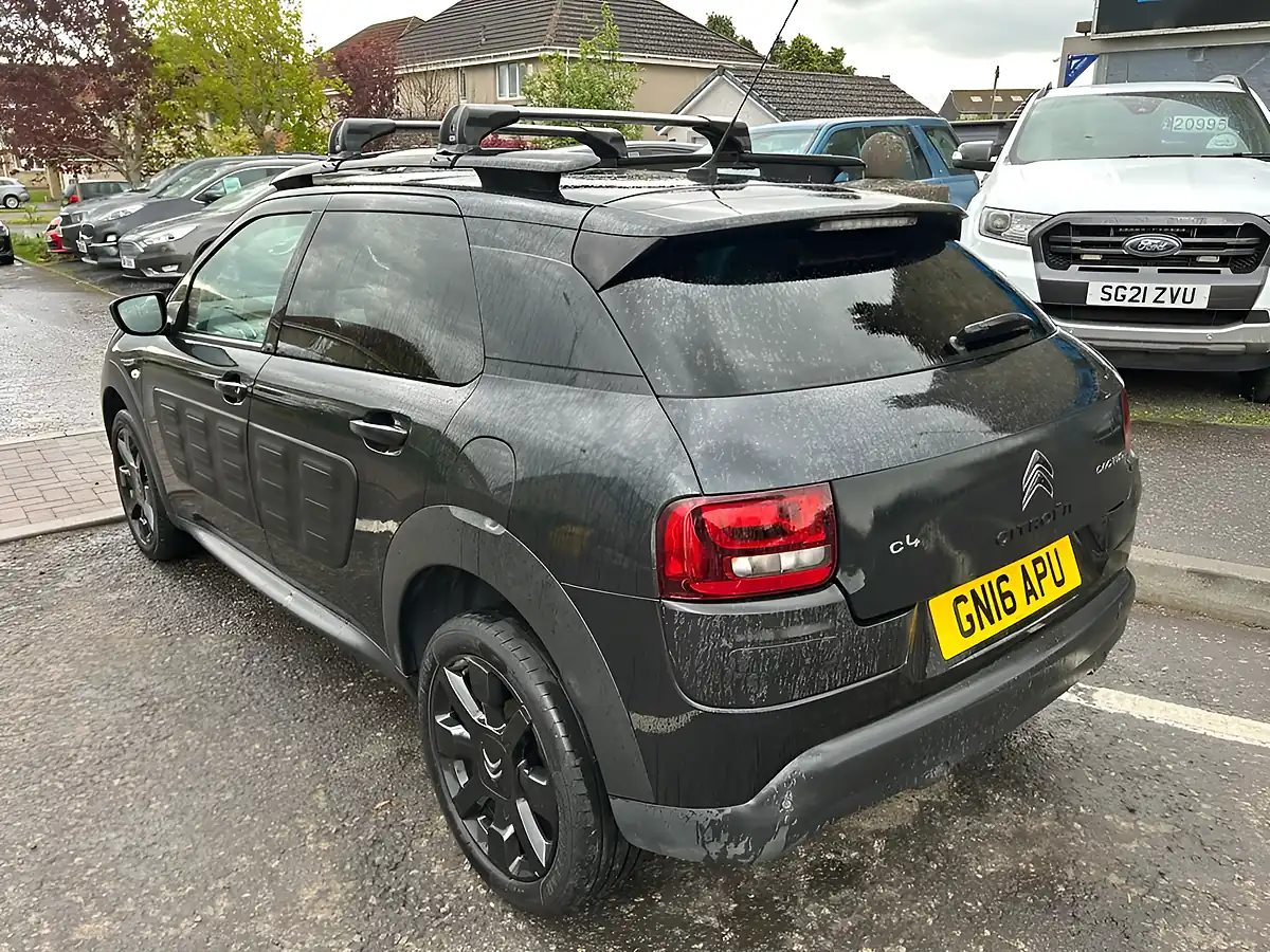 Used 2016 Citroen C4 Cactus Flair Black - Interior and Exterior details 3