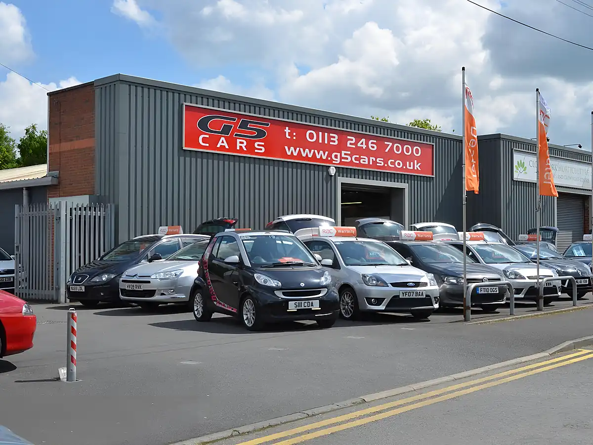 Used 2016 Citroen C4 Cactus Flair Blue - Interior and Exterior details 13