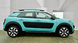Used 2016 Citroen C4 Cactus Flair Blue - Interior and Exterior details 8