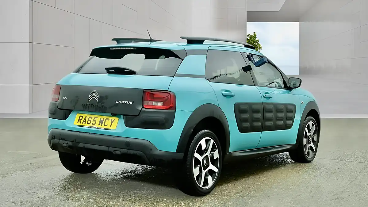 Used 2016 Citroen C4 Cactus Flair Blue - Interior and Exterior details 9