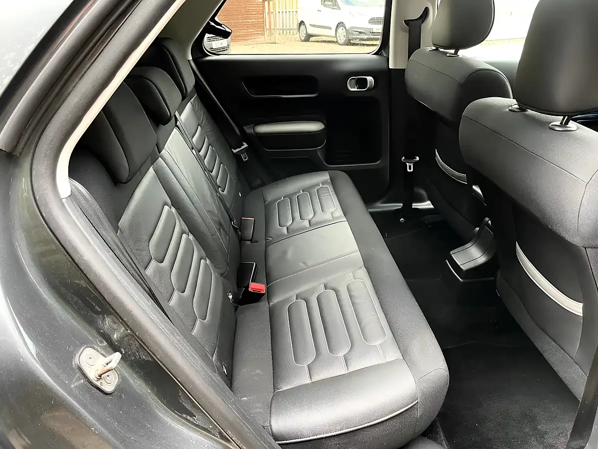 Used 2016 Citroen C4 Cactus Flair Edition Grey - Interior and Exterior details 11