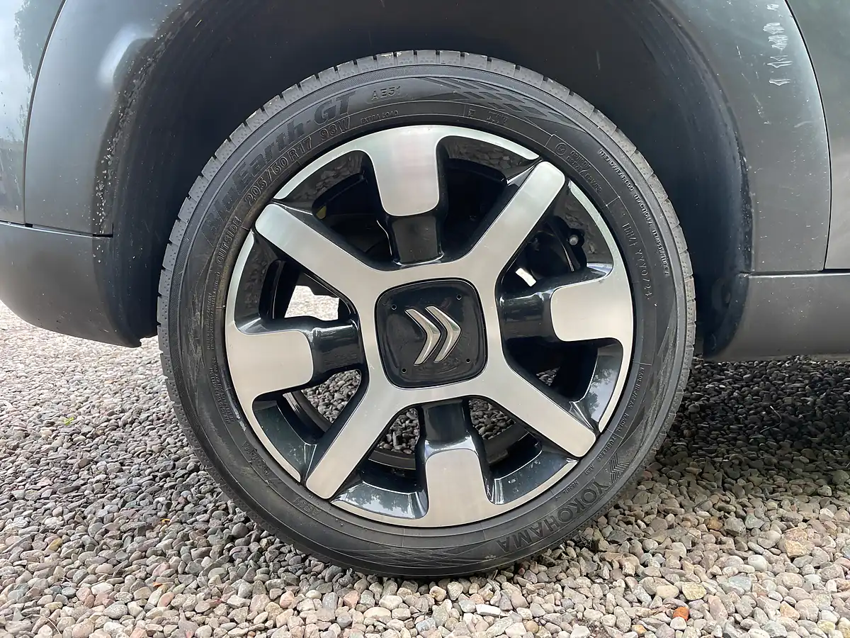 Used 2016 Citroen C4 Cactus Flair Edition Grey - Interior and Exterior details 18