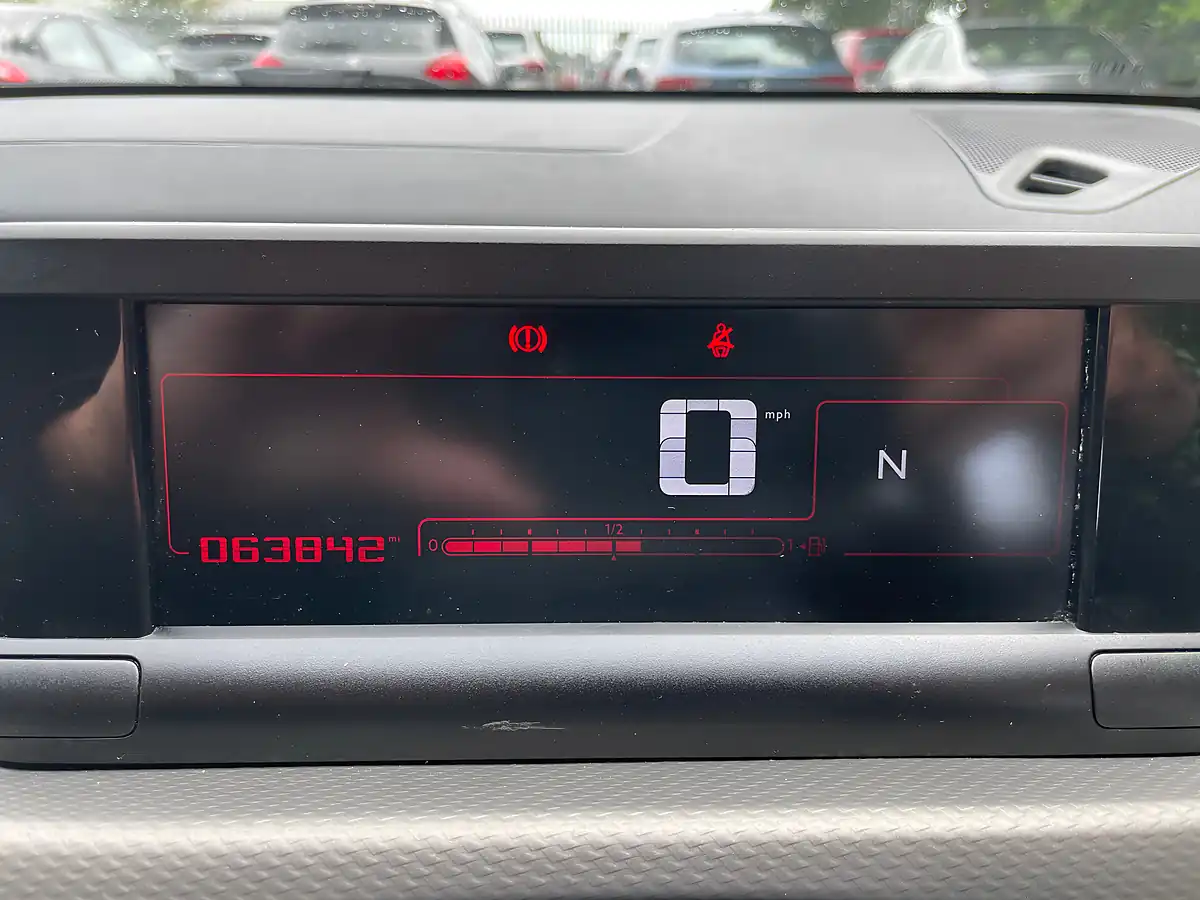 Used 2016 Citroen C4 Cactus Flair Edition Grey - Interior and Exterior details 20