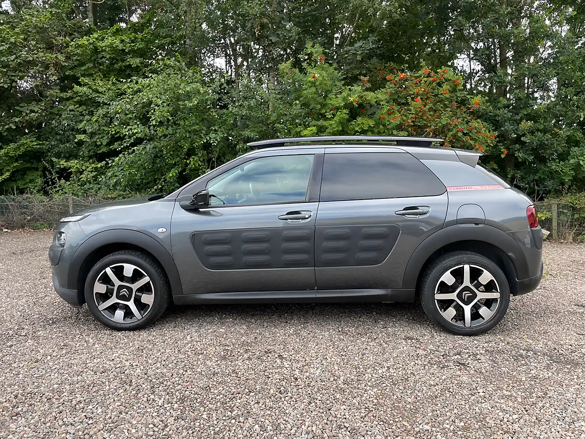 Used 2016 Citroen C4 Cactus Flair Edition Grey - Interior and Exterior details 6