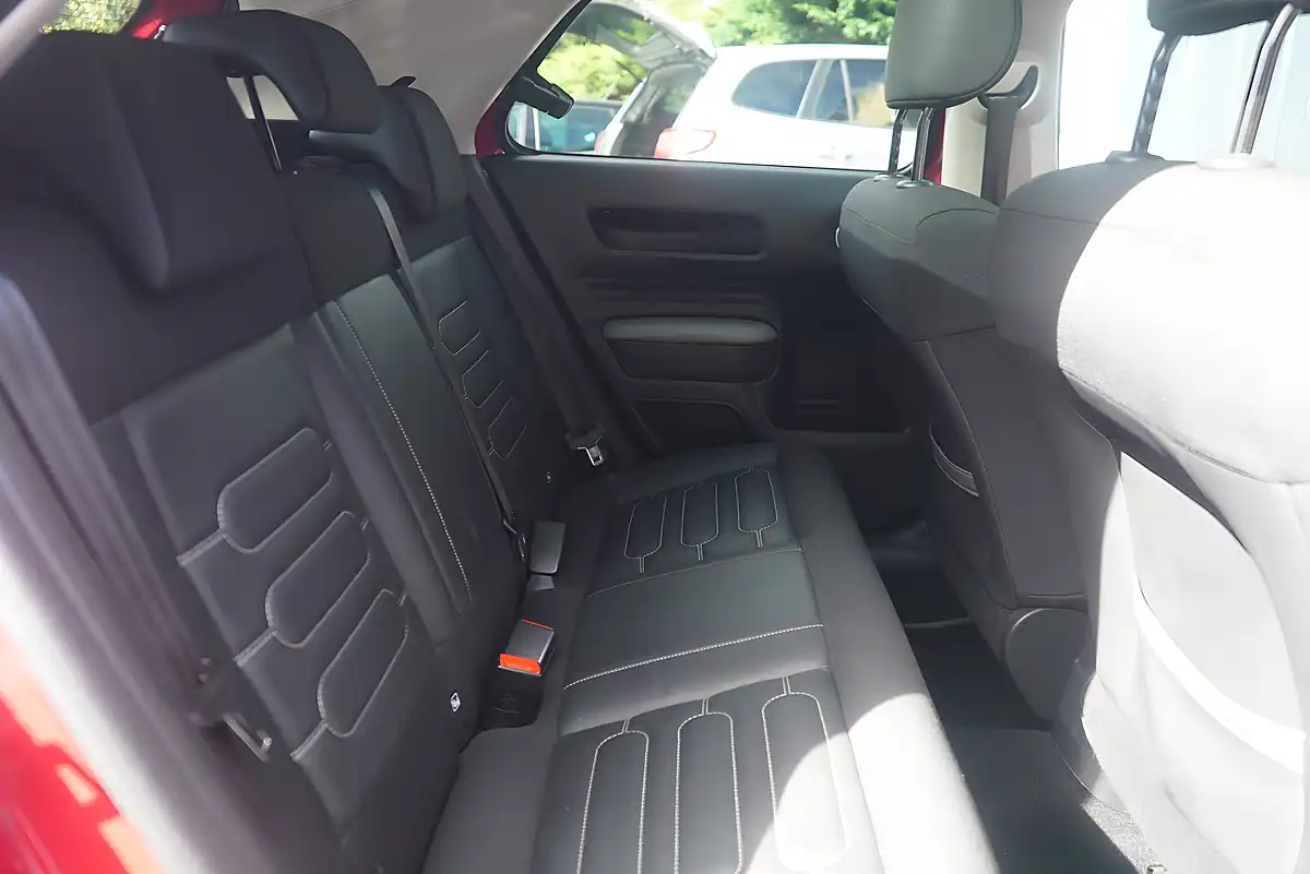 Used 2016 Citroen C4 Cactus Flair Edition Red - Interior and Exterior details 16