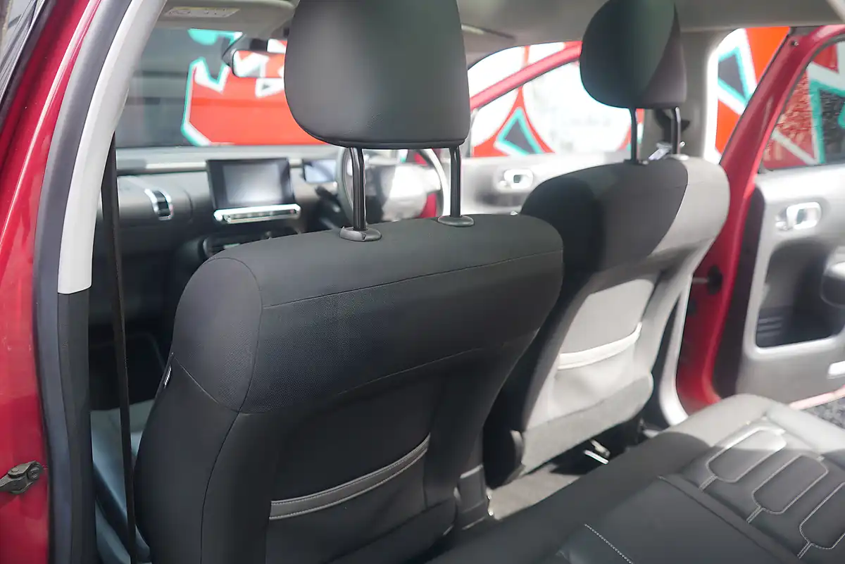 Used 2016 Citroen C4 Cactus Flair Edition Red - Interior and Exterior details 18