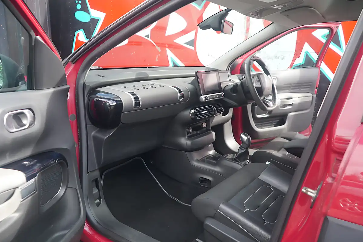 Used 2016 Citroen C4 Cactus Flair Edition Red - Interior and Exterior details 19
