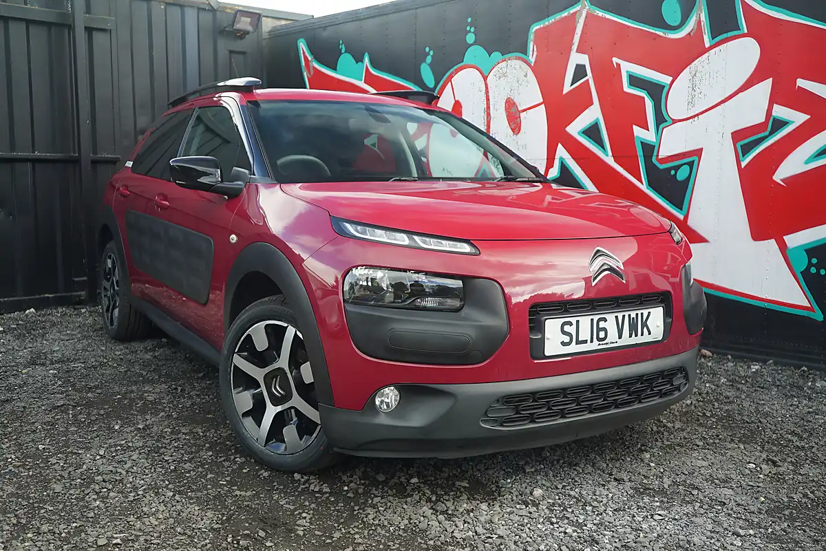 Used 2016 Citroen C4 Cactus Flair Edition Red - Interior and Exterior details 2