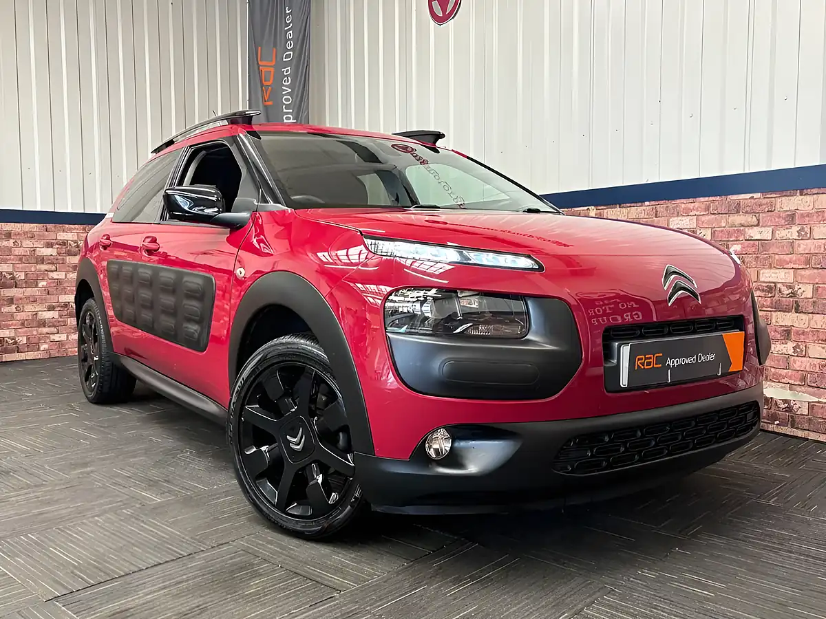 Used 2016 Citroen C4 Cactus Flair Edition Red - Interior and Exterior details 4