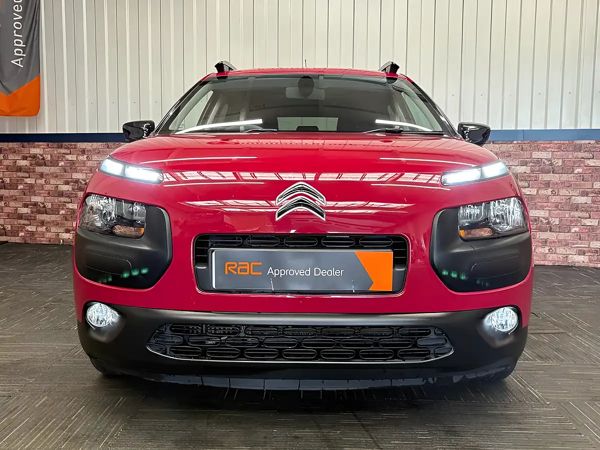Used 2016 Citroen C4 Cactus Flair Edition Red - Interior and Exterior details 6