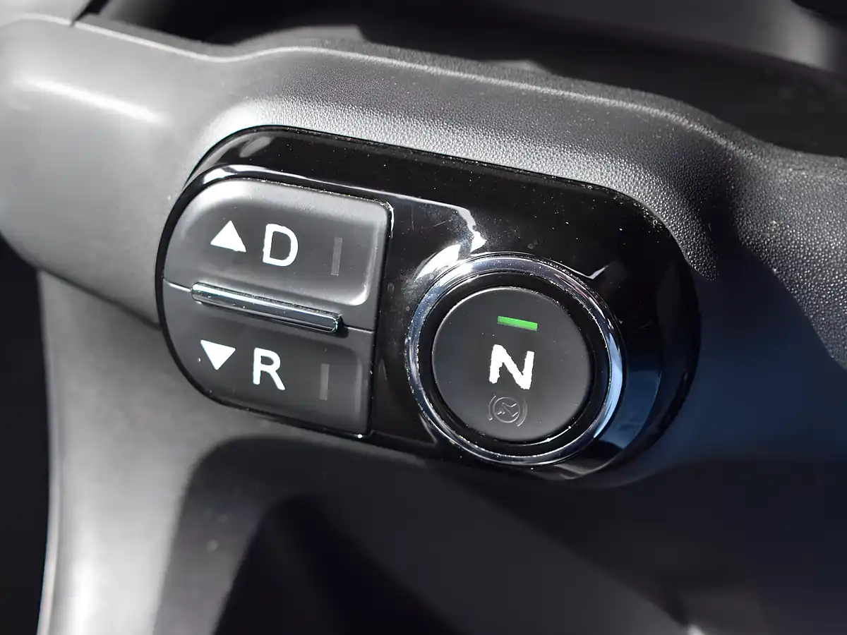 Used 2016 Citroen C4 Cactus Flair Grey - Interior and Exterior details 13